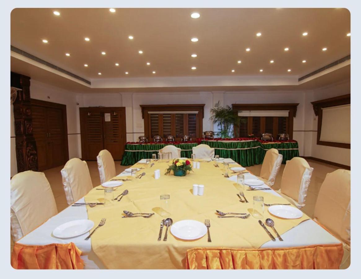 Hotel Sasthapuri Кожикоде Экстерьер фото